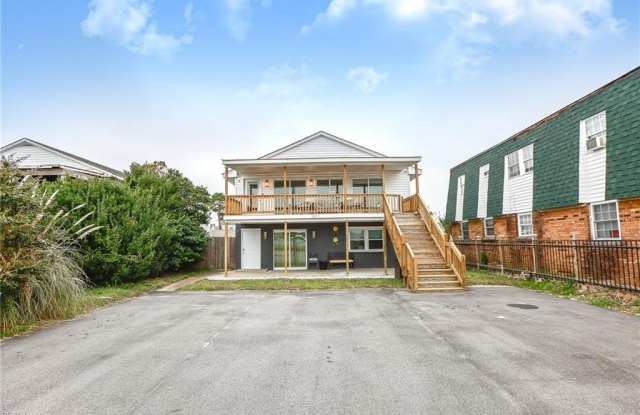 3811 Pretty Lake Avenue photos photos