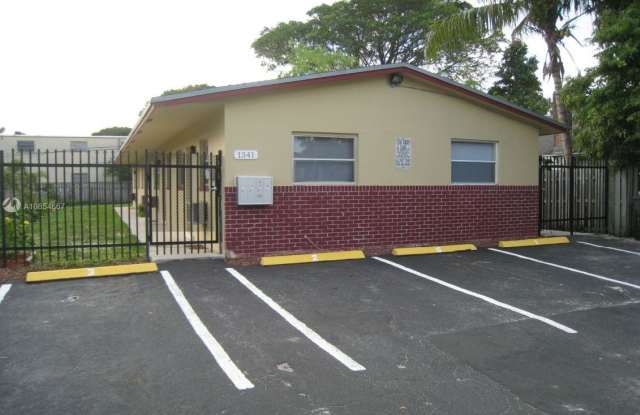 1341 NE 5th Terrace - 1 photos photos