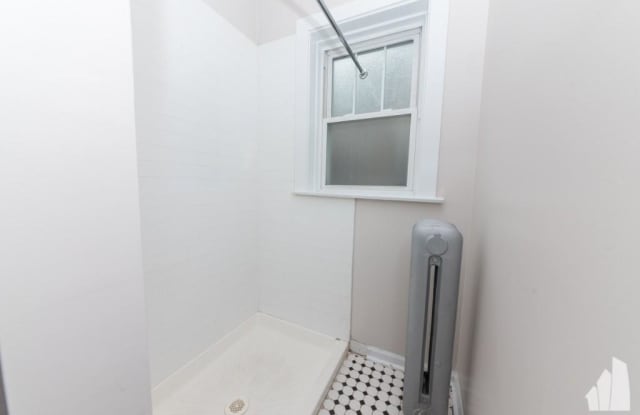 1437 W Lunt Ave photos photos