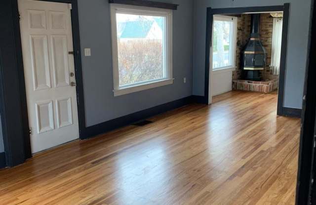 3722 Warren Avenue Gallery 2