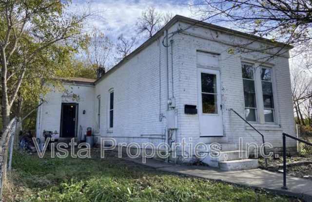 1005 Dixie Highway photos photos