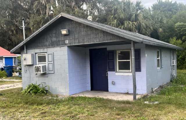 13 Lenox Court - 13 Lenox Court, DeLand Southwest, FL 32720