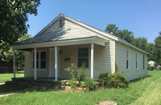 3 BED/ 1 BATH IN UP AND COMING NEIGHBORHOOD photos photos