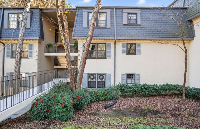 80 Montre Square Northwest - 1 photos photos