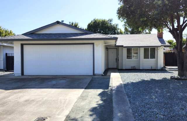 3/2- Newly Renovated  Energy Efficient in Tracy photos photos