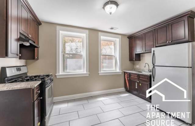 2618 North Harding photos photos