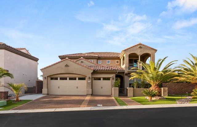LUXURIOUS 4BEDROOM HOME IN GATED COMMUNITY MADEIRA CANYON photos photos