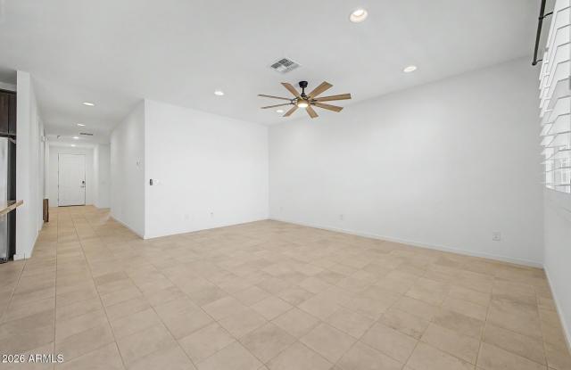 6842 W BETH Drive Gallery 3