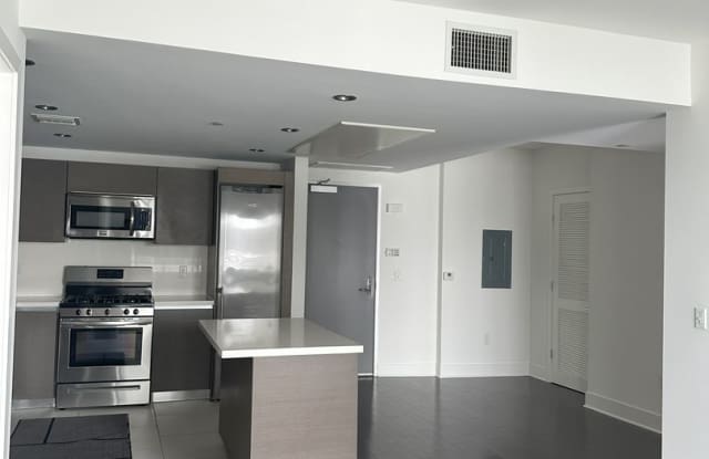 2 Bedroom 2 Bathroom Condo for rent Gallery 3