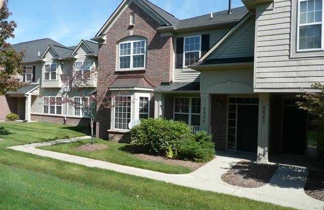 3962 RADCLIFF Drive Gallery 1