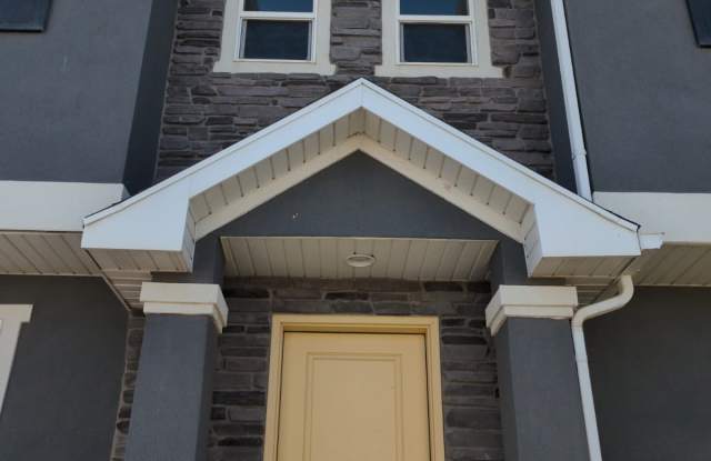3031 South Willow Creek Drive Gallery 2