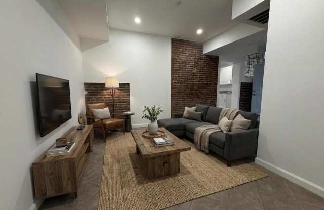 45 E HIGH STREET photos photos