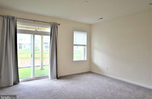 61 BECKER Drive Gallery 2