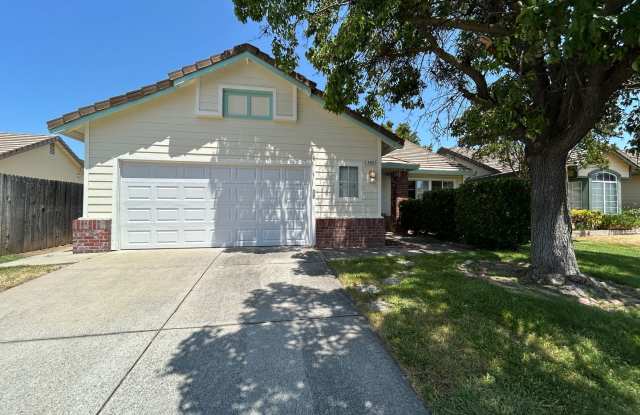 Churchill Downs Area - 8955 Chantal Way, Vineyard, CA 95829