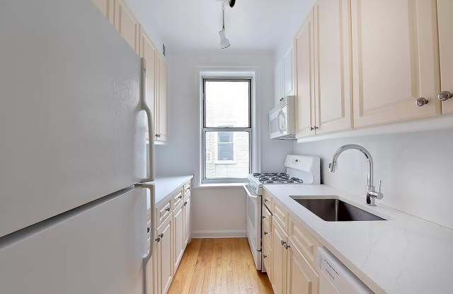 680 W 204th St Apt 6A - 680 West 204th Street, New York City, NY 10034