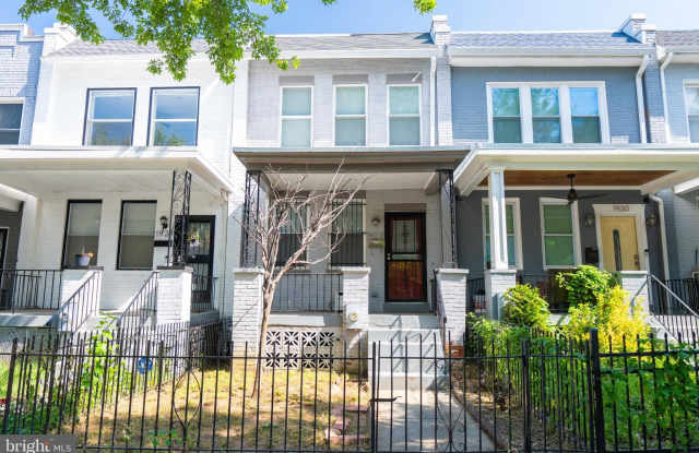 1928 BENNETT PLACE NE photos photos