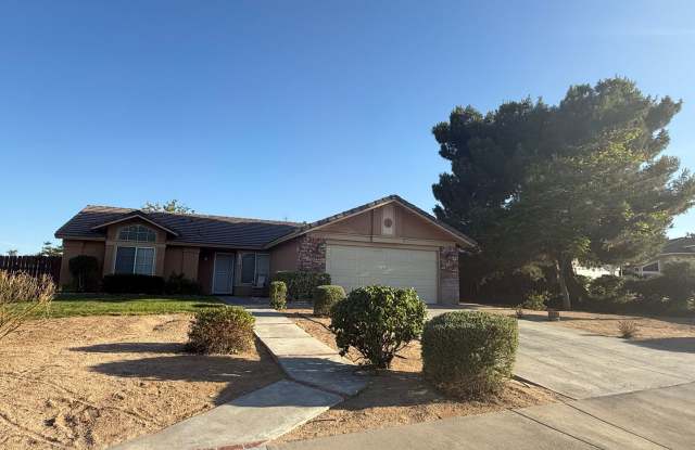 Hesperia Home, 3 Bedroom's, 2 Bathrooms, New paint, New Carpet, photos photos Hesperia Home, 3 Bedroom's, 2 Bathrooms, New paint, New Carpet, photos photos