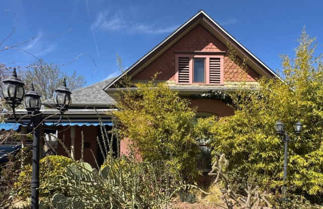 Historic Home 2 Bedroom +office 2 Baths, and Off street Parking photos photos