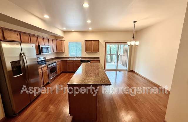 922 Ryan Court Gallery 2
