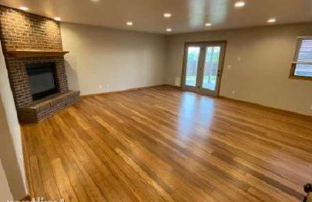 3626 King Dr SW Gallery 2