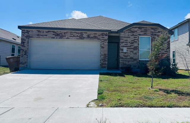 Gorgeous 4 bedroom home near Lexington Middle School Gallery 1