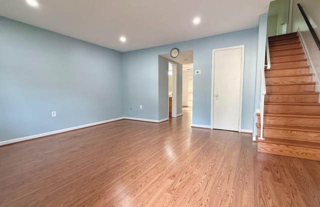 14582 EARLHAM Court Gallery 2