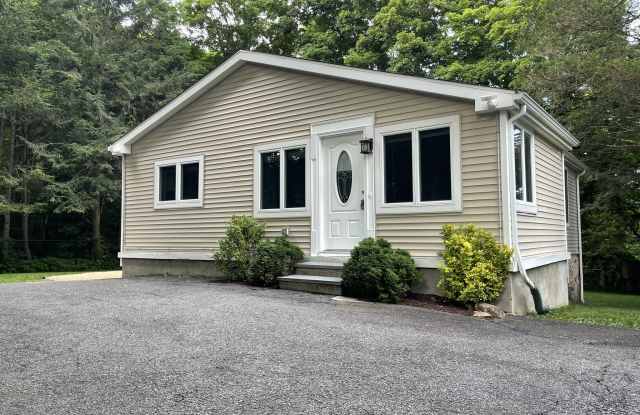 33 Whitney Avenue - 33 Whitney Avenue, Trumbull, CT 06611