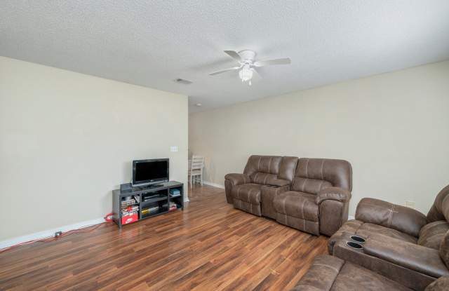 384 John King Rd - 384 John King Road, Okaloosa County, FL 32539
