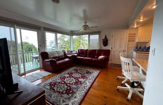 Kaneohe Bay Views 2 bedroom 1 bath home Gallery 1