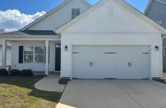 4-Bed, 2-Bath | Lewis Creek Landing Gallery 1