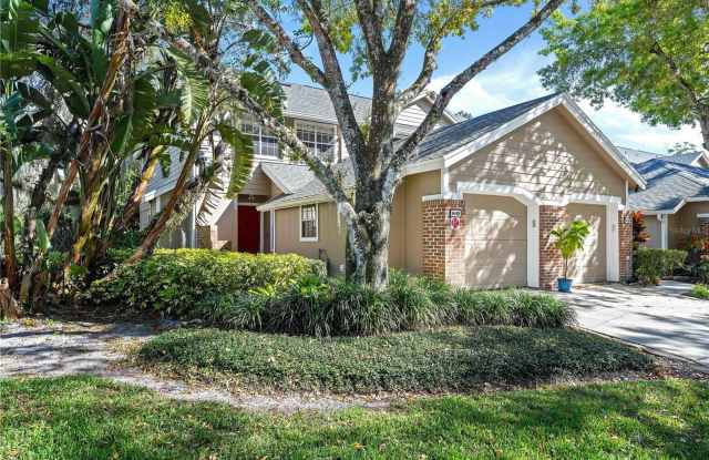641 MAPLE OAK Circle Gallery 1