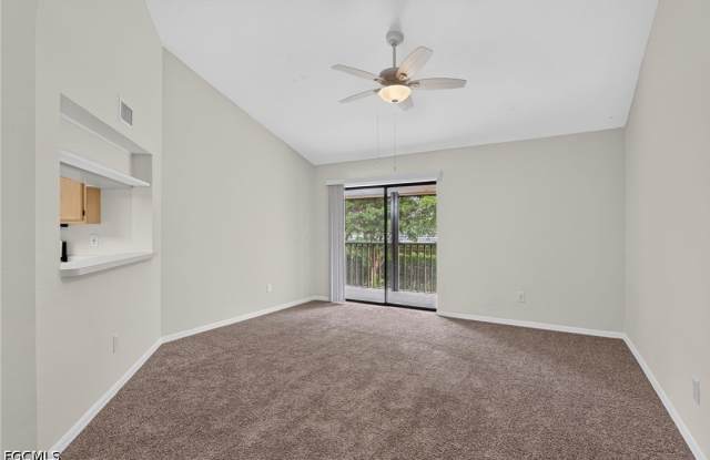 9648 Windsor Gardens Lane Gallery 4
