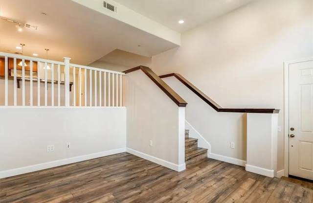 962 Tarragon Ln photos photos