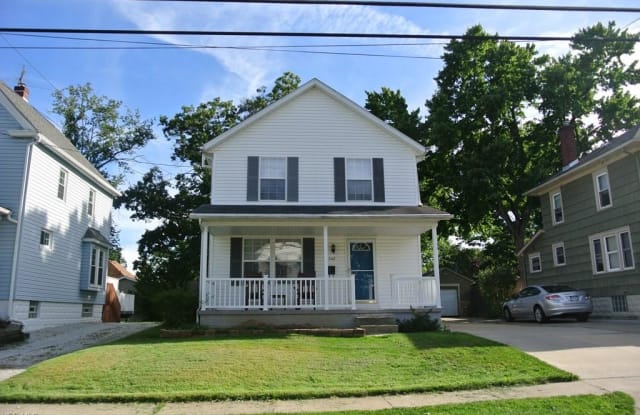 542 Grove Ave - 542 Grove Avenue, Cuyahoga Falls, OH 44221