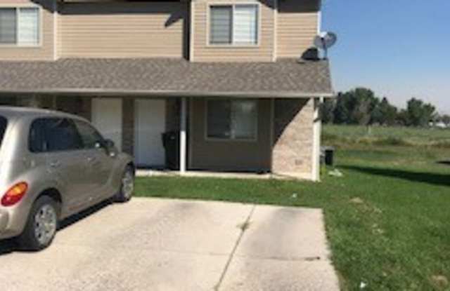 Beautiful Twin Home for Rent! photos photos