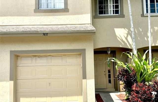 7431 SW 8th Ct photos photos