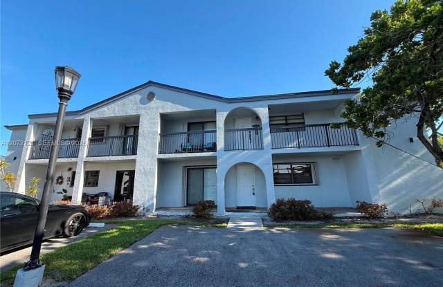 18200 Mediterranean Boulevard 2201, Hialeah, FL 33015 - 5757 Gallery 4