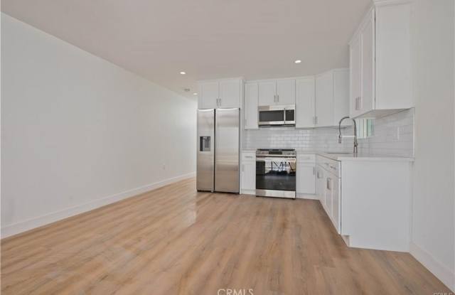 6962 Shoshone Avenue photos photos