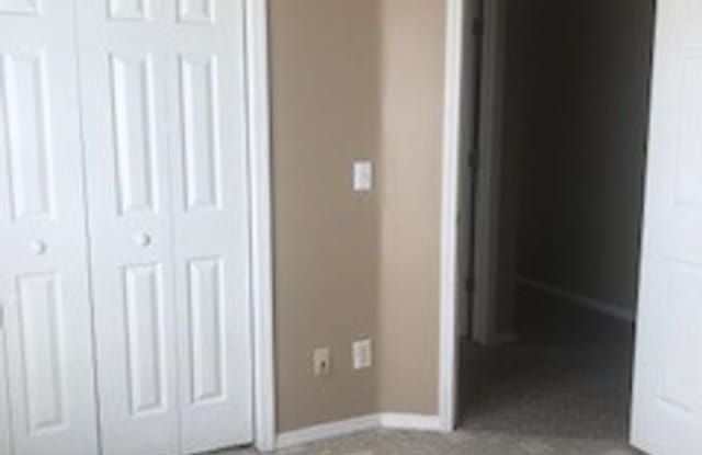3 Bedroom 2 Bath House in Country Club Heights 2 Car Garage with fence yard near Branson, MO photos photos