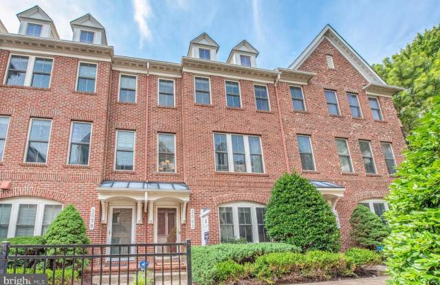 2541 S KENMORE COURT - 2541 South Kenmore Court, Arlington, VA 22206