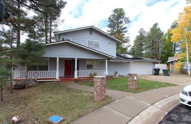 * LEASE PENDING * Charming 3-Bed Rockridge Estates Home | Arizona Room  Heated Garage - 1090 West Lava Lane, Flagstaff, AZ 86001