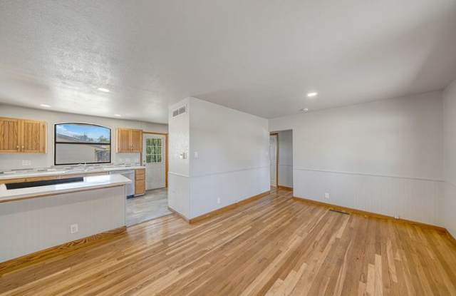 1350 North 17th Street Gallery 2