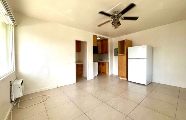 Waikiki: Studio for Rent - 444 Paʻū Street, Honolulu, HI 96815