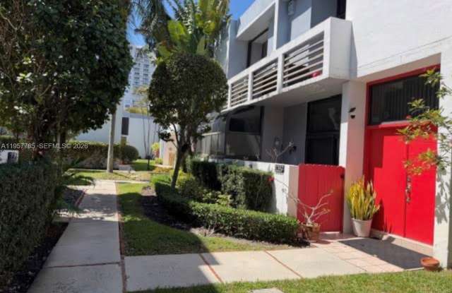 3089 NE 183rd Ln photos photos