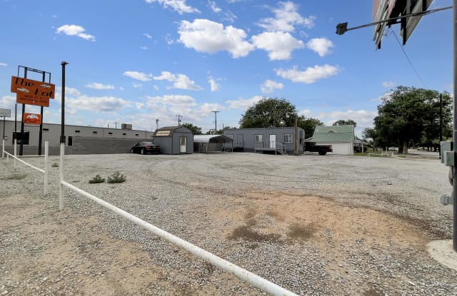 402 South 1st Street - 402 South 1st Street, Artesia, NM 88210