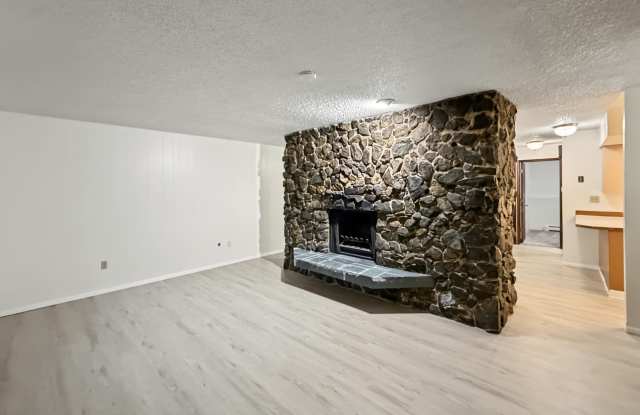 5500 East 38th Court - B Gallery 2