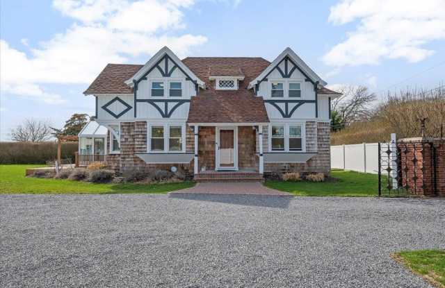 20 Bowditch Lane - 20 Bowditch Lane, Center Moriches, NY 11934 20 Bowditch Lane - 20 Bowditch Lane, Center Moriches, NY 11934