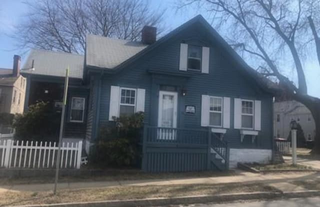39 Middle St. - 39 Middle Street, Bristol County, MA 02719