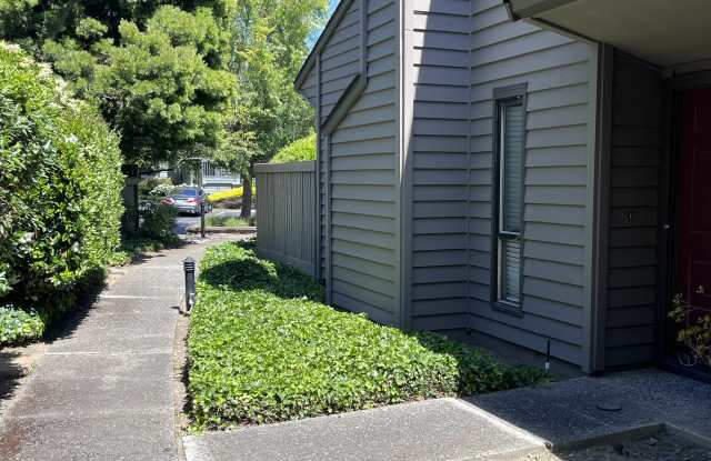 16 West Harbor Dr Gallery 2