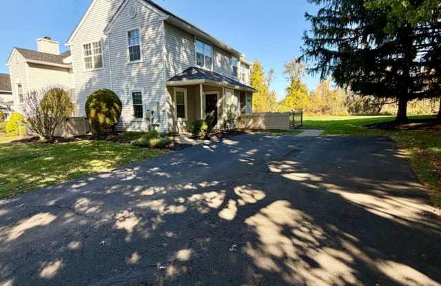 Stunning 2-Bed/2-Bath Home in Newtown! Available NOW! Gallery 3